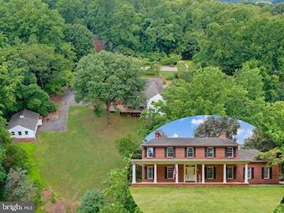 49 Montvieu Ct Cockeysville, MD 21030