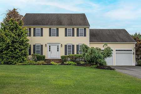 16 Highland Cir Halifax, MA 02338