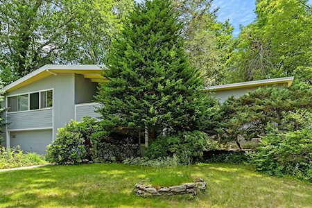20 Indian Hill Rd Paxton, MA 01612