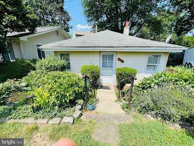 719 Wirt St SW Leesburg, VA 20175