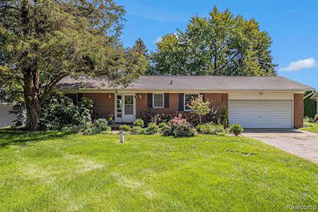 16275 Hi Land Trl Fenton Twp, MI 48451
