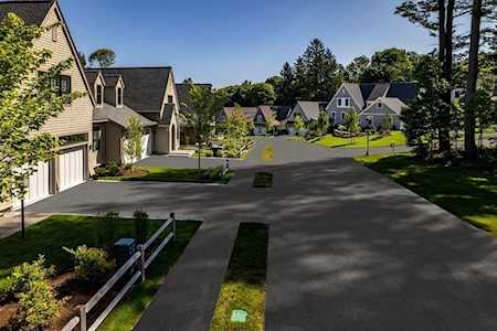 52 Wolcott Woods Lane #52 Milton, MA 02186