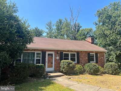 2236 Laurel Ridge Rd Vienna, VA 22181