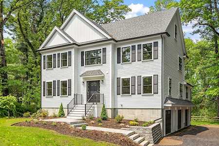 157 Shawsheen Ave Wilmington, MA 01887