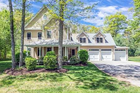 11 Bristol Pond Dr Norfolk, MA 02056