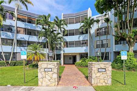 10854 N Kendall Dr #217 Miami, FL 33176