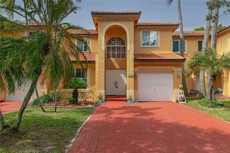 14045 N Forest Oak Cir #14045 Davie, FL 33325