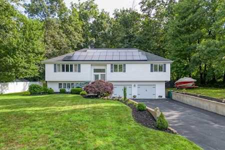 144 Leonard Farm Rd Abington, MA 02351