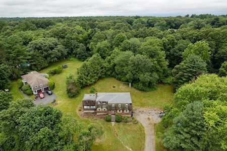 36 Ellis St Medway, MA 02053
