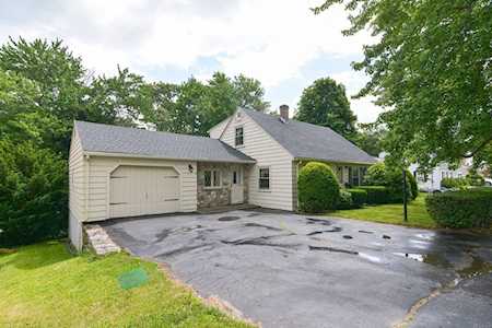 51 Sumner St Auburn, MA 01501