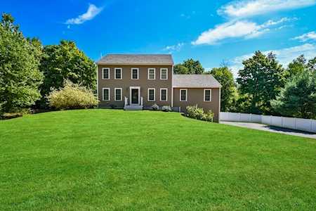 7 Calamint Hill Road N Princeton, MA 01541