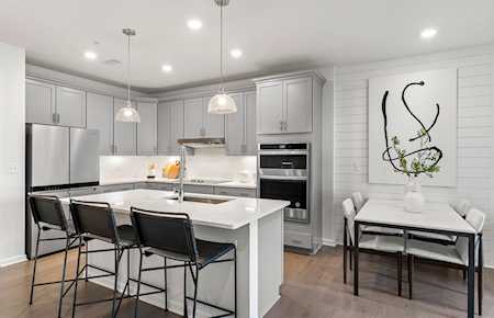 2 Stratton Drive #207 Woburn, MA 01801