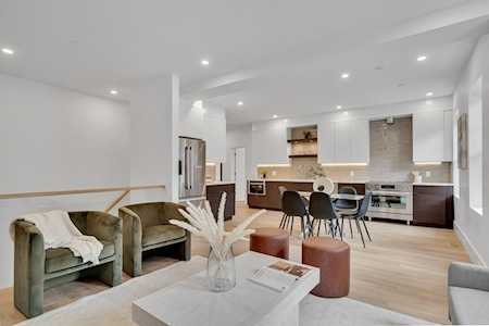 65 Pleasant St #1 Brookline, MA 02446