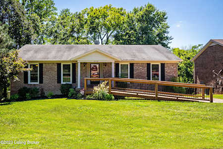 8106 Thornwood Rd Louisville, KY 40220