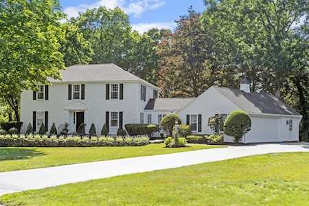 7 Russet Lane Lynnfield, MA 01940