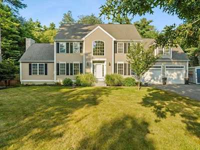 86 Saddleworth Way Middleboro, MA 02346