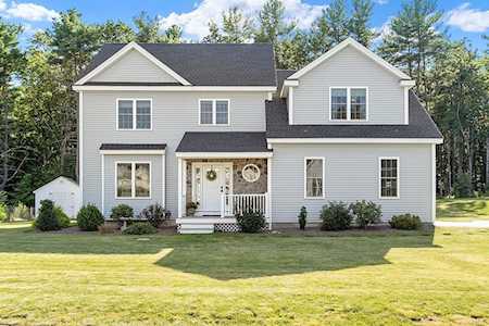31 Westland Cir West Boylston, MA 01583