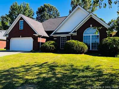 307 River Forest Parkway Jeffersonville, IN 47130