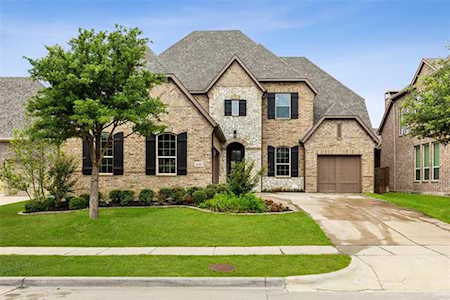 2252 Hidalgo Drive Carrollton, TX 75010