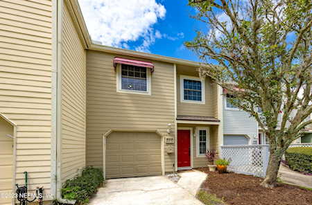310 Sunrise CIR Neptune Beach, FL 32266