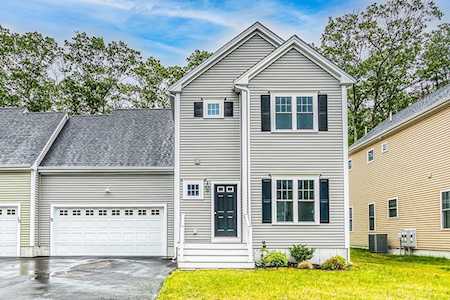 12 Brookview Ln #12 Mendon, MA 01756