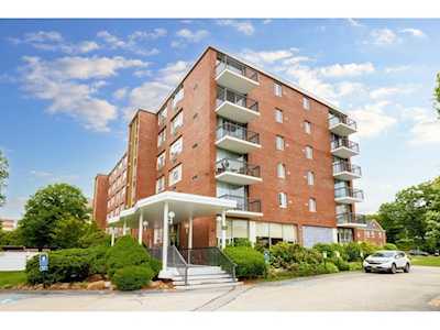 20 Hammond Pond Pkwy #107 Newton, MA 02467