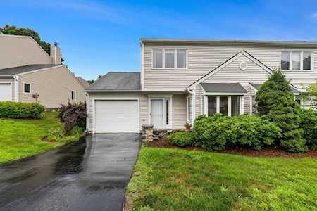 102 Oakwood Ln #102 Worcester, MA 01604