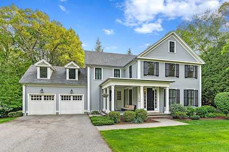 29 Tennyson Rd Wellesley, MA 02481
