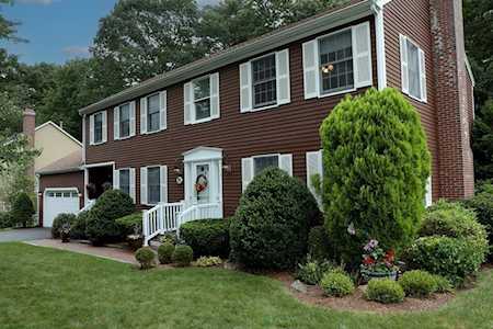 29 Storeybrook Dr Newburyport, MA 01950