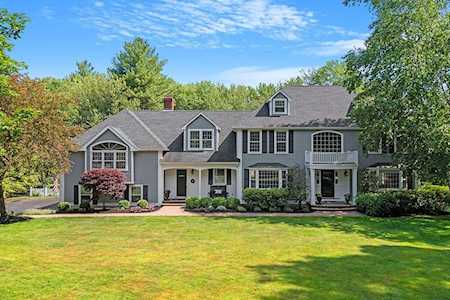 7 Hidden Court North Andover, MA 01845