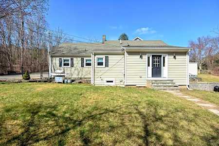428 NE Main St Douglas, MA 01516