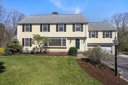 49 Highland Cir Wayland, MA 01778