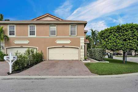 5197 Meadow Oaks Dr #5197 Coconut Creek, FL 33073