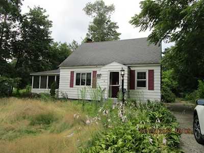 19 Rawson Ave Oxford, MA 01540