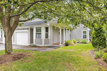 20 Maple Ridge Dr #20 Burlington, MA 01803