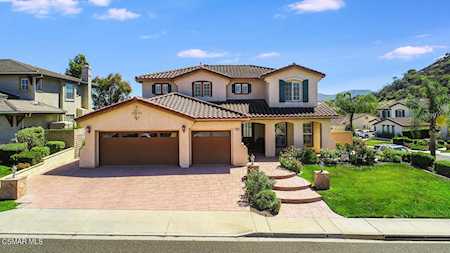 694 Via Carro Newbury Park, CA 91320