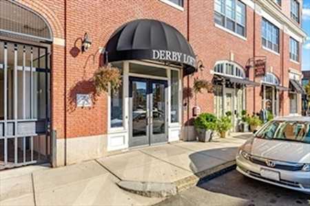 51 Lafayette St #307 Salem, MA 01970