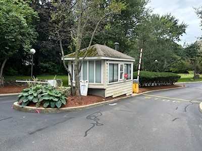250 Hammond Pond Pkwy #306N Newton, MA 02467