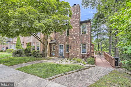 9487 Clocktower Ln Columbia, MD 21046