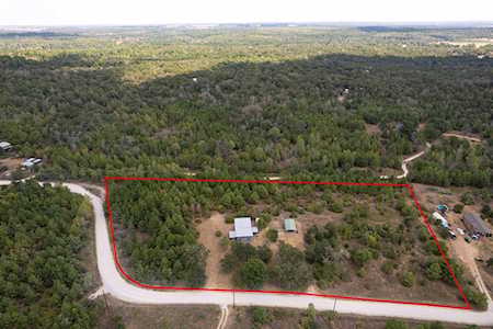 233 O Grady RD Smithville, TX 78957
