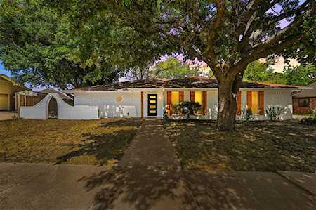 2000 Silver Leaf Drive Pantego, TX 76013