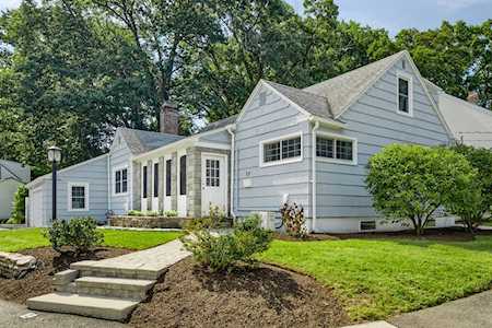 11 Hunthurst Cir Worcester, MA 01602