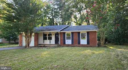 21459 S Essex Dr Lexington Park, MD 20653