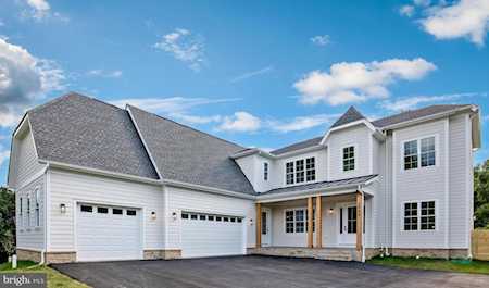 2544 Flint Hill Rd Vienna, VA 22181