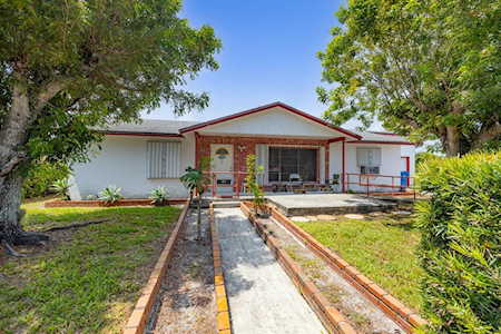 403 S 13th Court Lantana, FL 33462