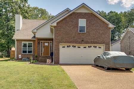 107 Candle Wood Dr Hendersonville, TN 37075