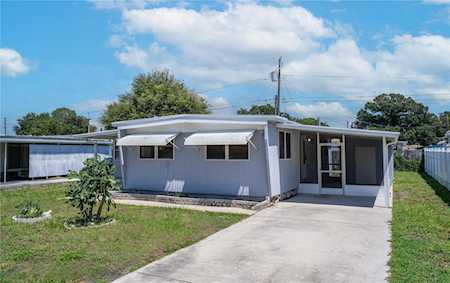5273 Yellow Pine St N St. Petersburg, FL 33709