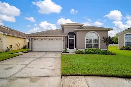 1304 Vinetree Dr Brandon, FL 33510