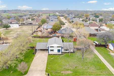 7425 Hightower Drive North Richland Hills, TX 76182