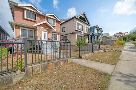 3217 E 29th Avenue Vancouver, BC V5R 1W4